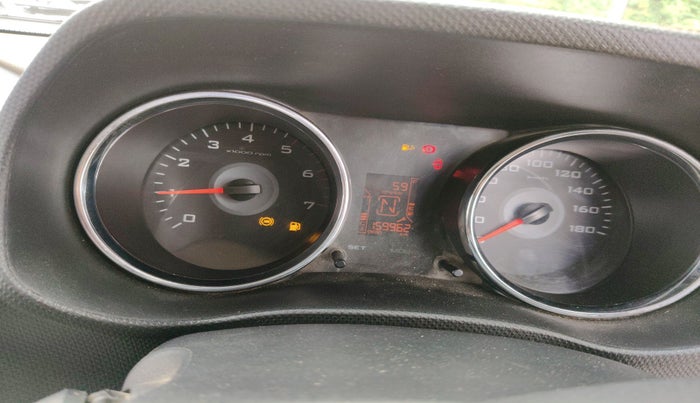 2016 Mahindra TUV300 T8, Diesel, Manual, 1,59,962 km, interior