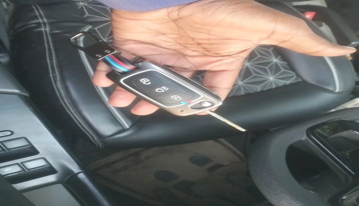 2018 Tata Tiago XZ PETROL, Petrol, Manual, 51,748 km, interior