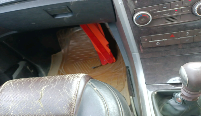 2012 Mahindra XUV500 W8, Diesel, Manual, 38,055 km, interior