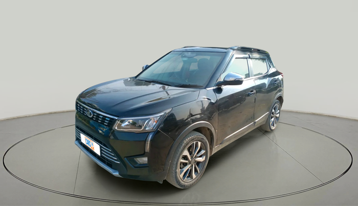 2021 Mahindra XUV300 W8 (O) 1.5 DIESEL, Diesel, Manual, 1,20,352 km, exterior