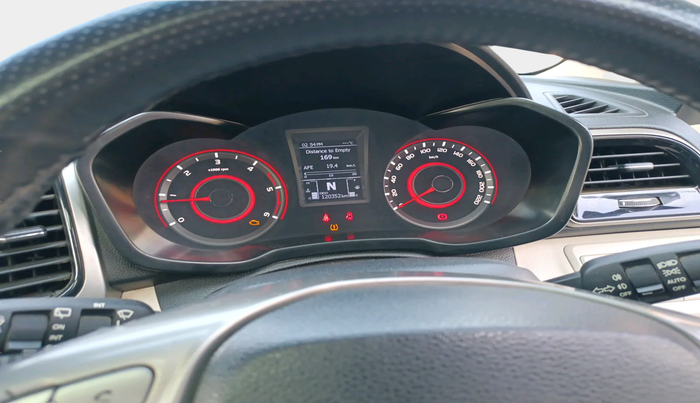 2021 Mahindra XUV300 W8 (O) 1.5 DIESEL, Diesel, Manual, 1,20,352 km, interior