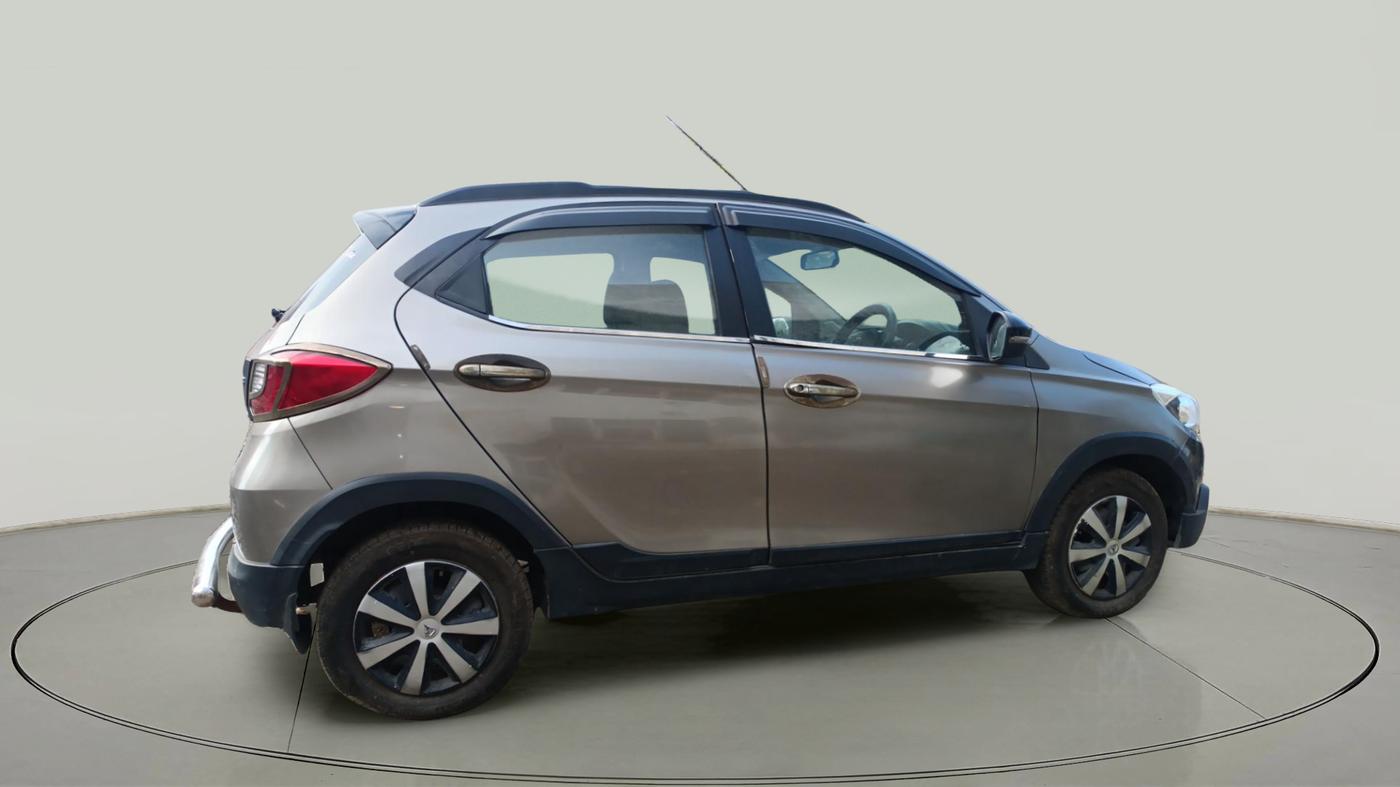 2018 Tata TIAGO NRG PETROL, Petrol, Manual, 44,682 km, exterior