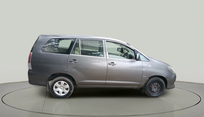 2011 Toyota Innova 2.5 G4 8 STR, Diesel, Manual, 55,327 km, exterior