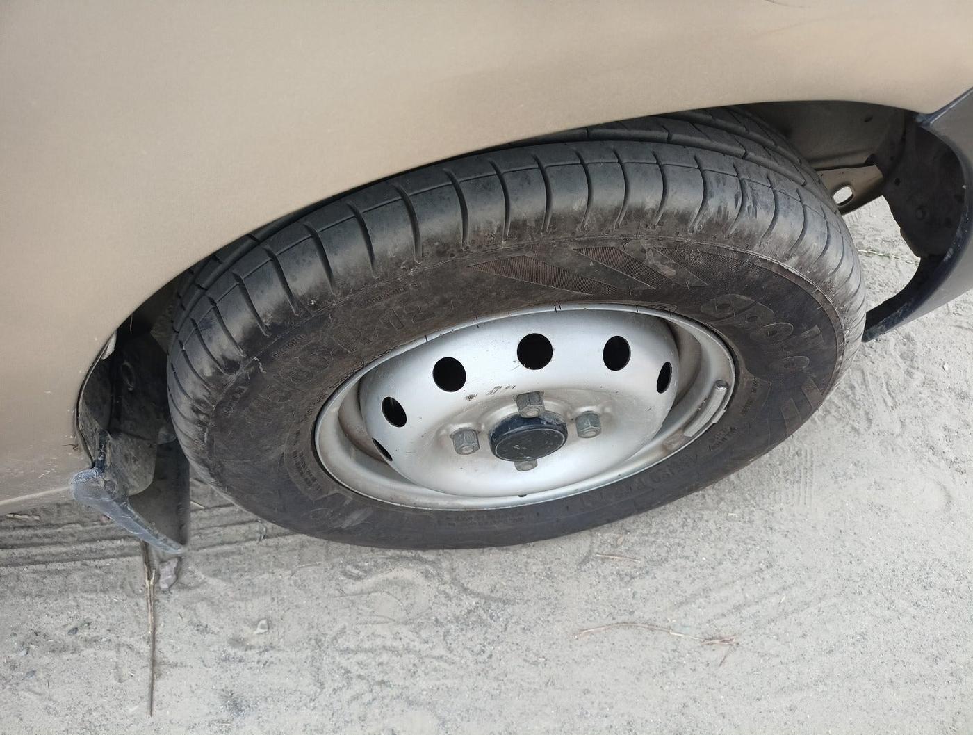 2012 Maruti Alto LXI, Petrol, Manual, 28,611 km, tyre