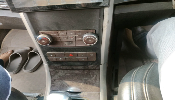 2012 Mahindra XUV500 W8, Diesel, Manual, 97,347 km, interior