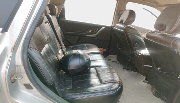 2012 Mahindra XUV500 W8, Diesel, Manual, 97,347 km, interior