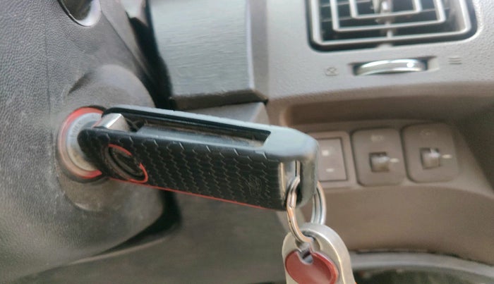 2012 Mahindra XUV500 W8, Diesel, Manual, 97,347 km, interior