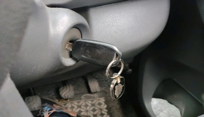 2016 Renault Kwid RXT 1.0, Petrol, Manual, 70,237 km, interior