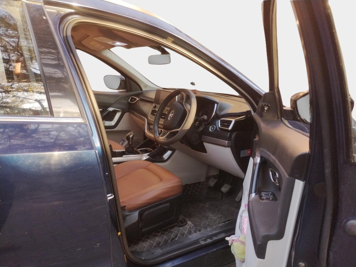 2022 Tata Safari XT PLUS, Diesel, Manual, 67,136 km, interior