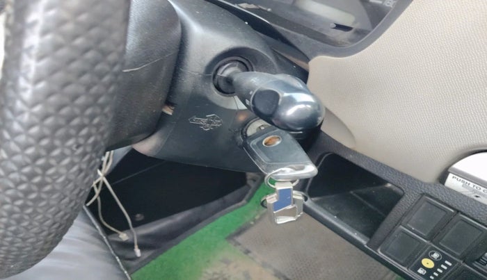 2013 Maruti Wagon R 1.0 LXI CNG, Petrol, Manual, 1,80,859 km, interior