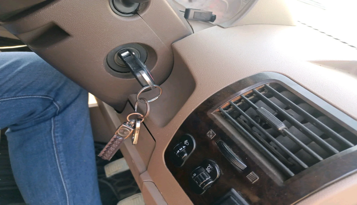 2017 Mahindra Bolero POWER PLUS ZLX, Diesel, Manual, 1,38,394 km, interior