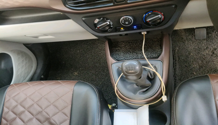 2021 Hyundai AURA S 1.2 CNG, Petrol, Manual, 74,814 km, interior