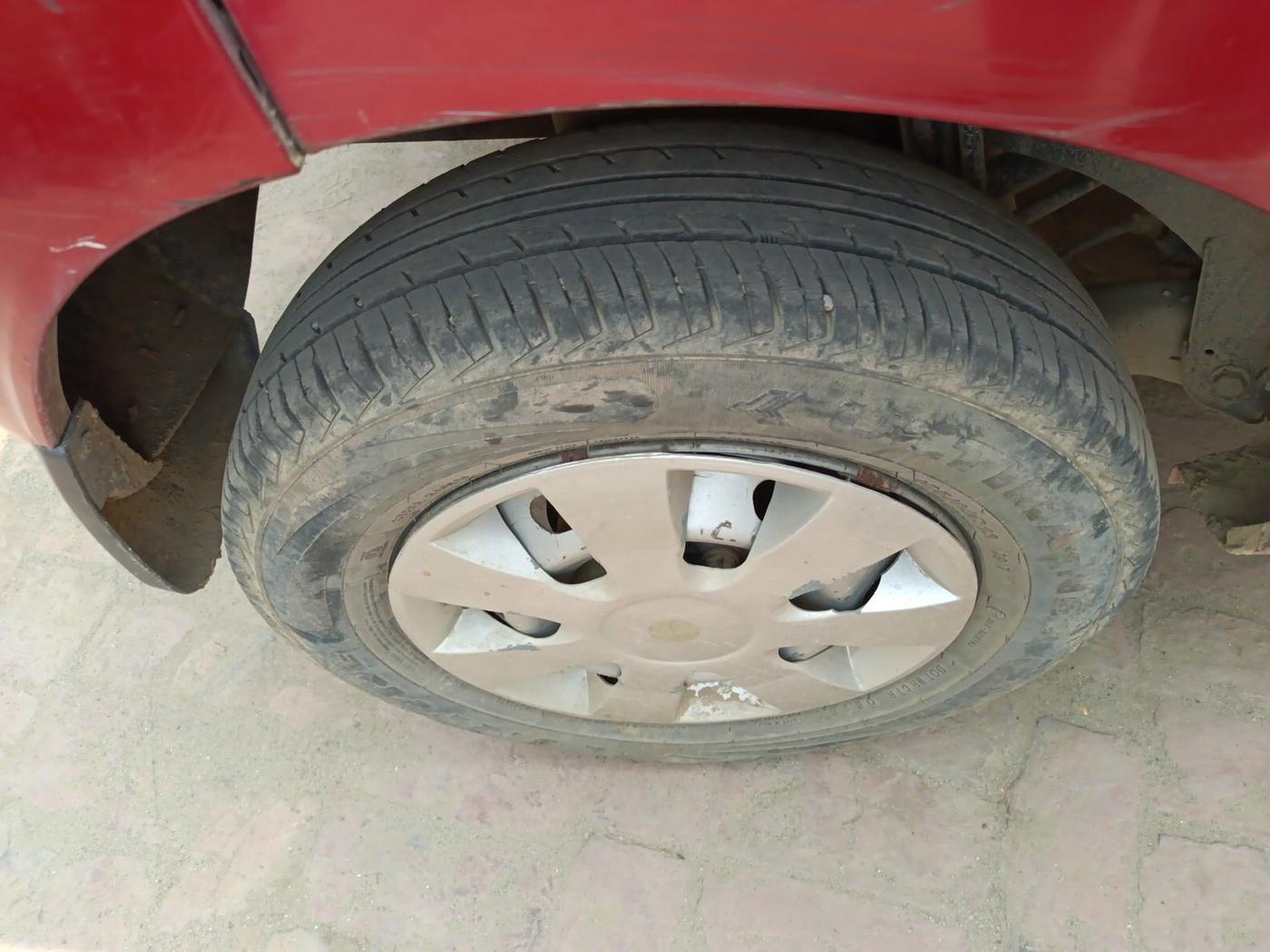 2018 Datsun Redi Go A, Petrol, Manual, 41,563 km, tyre