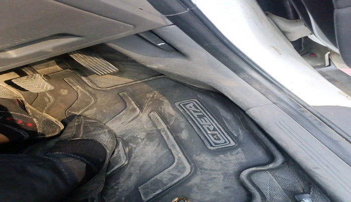 2024 Hyundai Creta E 1.5 PETROL, Petrol, Manual, 40,105 km, interior