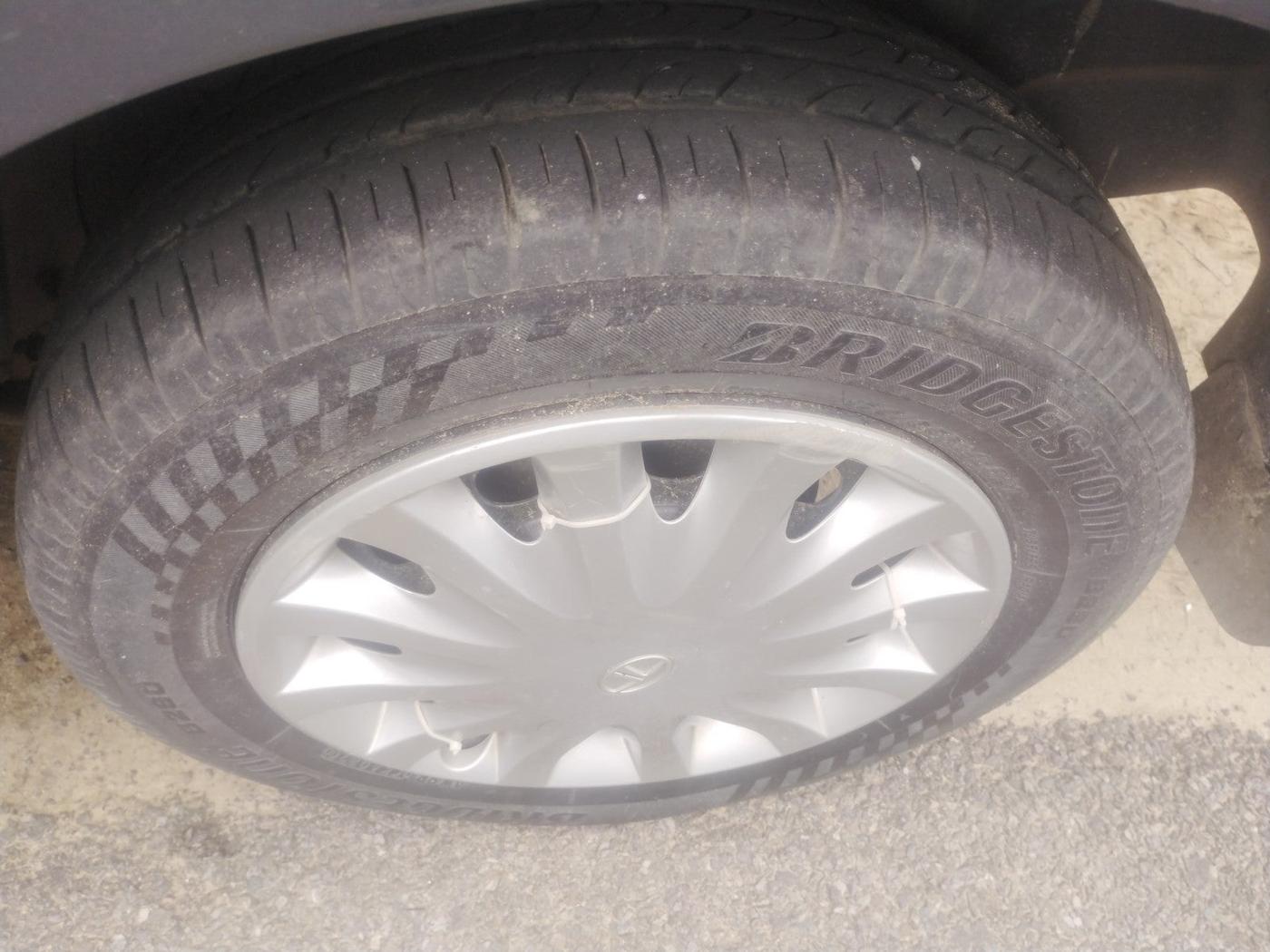 2009 Tata Indigo CS LX TDI, Diesel, Manual, 84,813 km, tyre