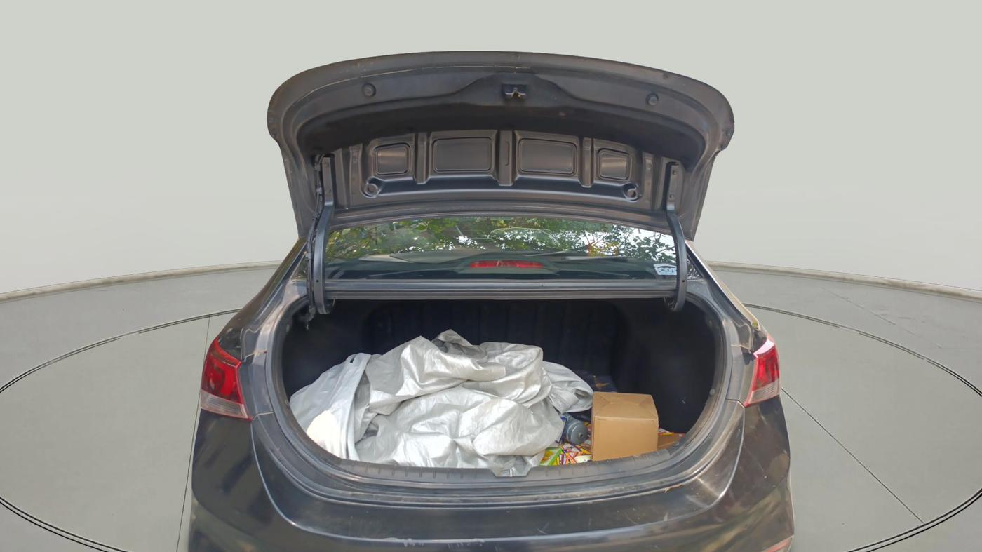 2018 Hyundai Verna 1.6 CRDI SX, Diesel, Manual, 1,35,757 km, exterior