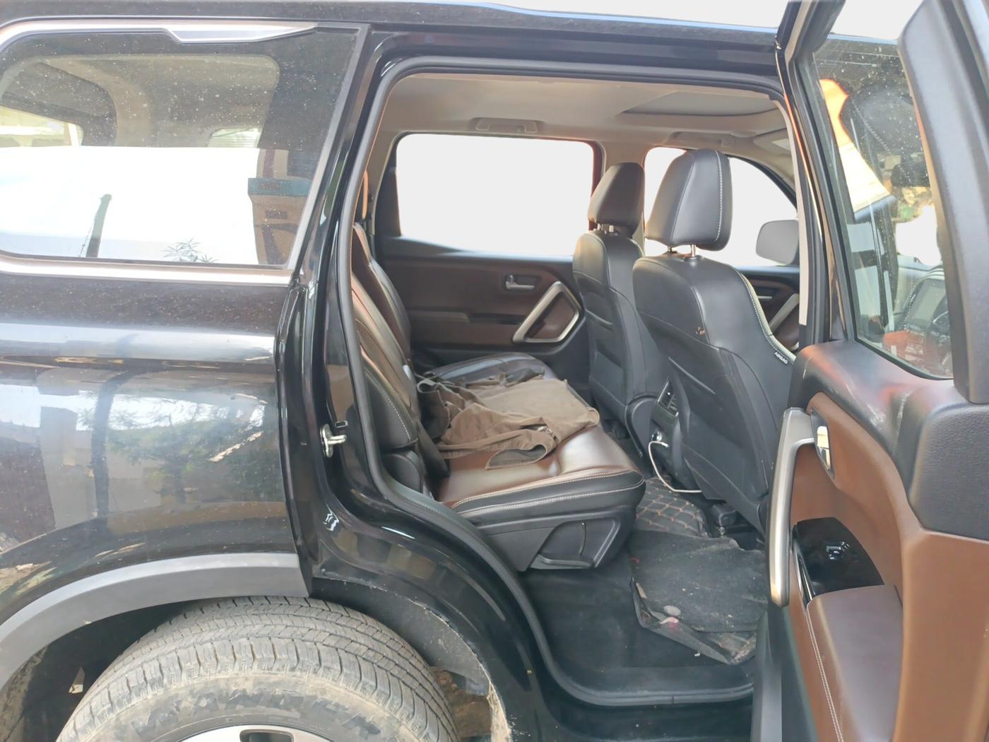 2022 Mahindra SCORPIO-N Z8 L PETROL AT 7 STR, Petrol, Automatic, 29,290 km, interior