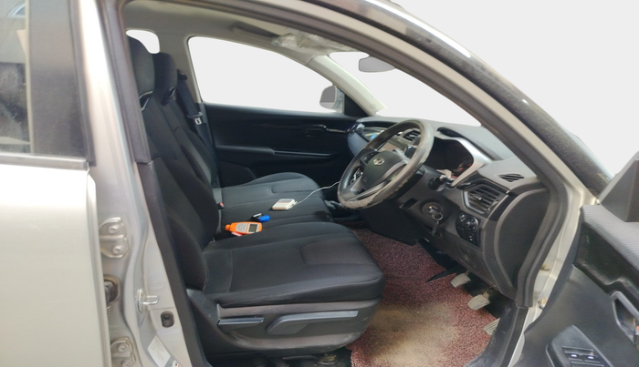 2019 Mahindra KUV 100 NXT K8 P 6 STR DUAL TONE, Petrol, Manual, 56,220 km, interior