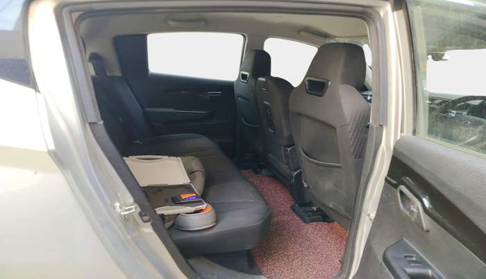 2019 Mahindra KUV 100 NXT K8 P 6 STR DUAL TONE, Petrol, Manual, 56,220 km, interior