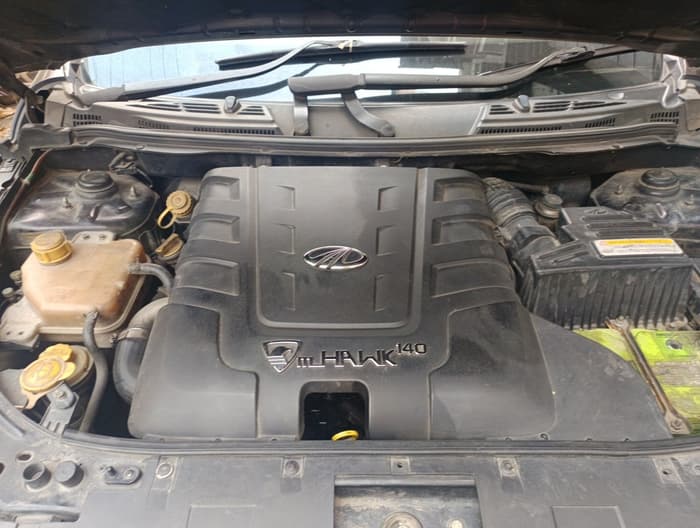 2014 Mahindra XUV500 W8, Diesel, Manual, 2,61,401 km, exterior