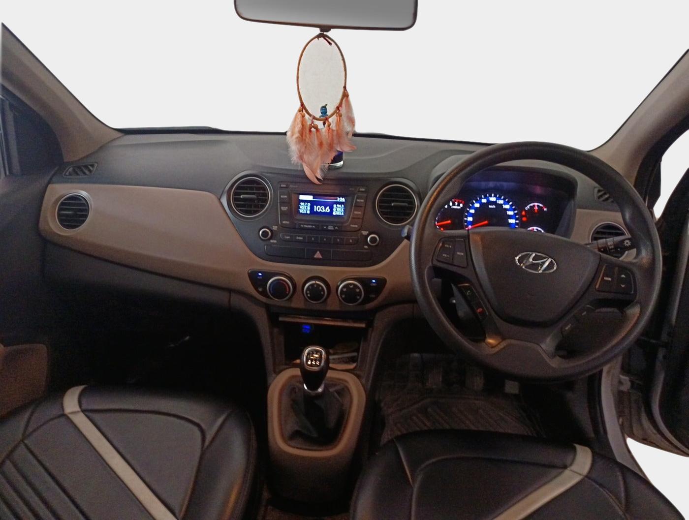 2016 Hyundai Xcent S 1.2, Petrol, Manual, 28,505 km, interior