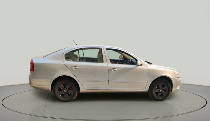 2011 Skoda Laura AMBIENTE 2.0 TDI CR AT, Diesel, Automatic, 1,87,564 km, exterior