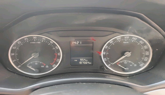 2011 Skoda Laura AMBIENTE 2.0 TDI CR AT, Diesel, Automatic, 1,87,564 km, interior