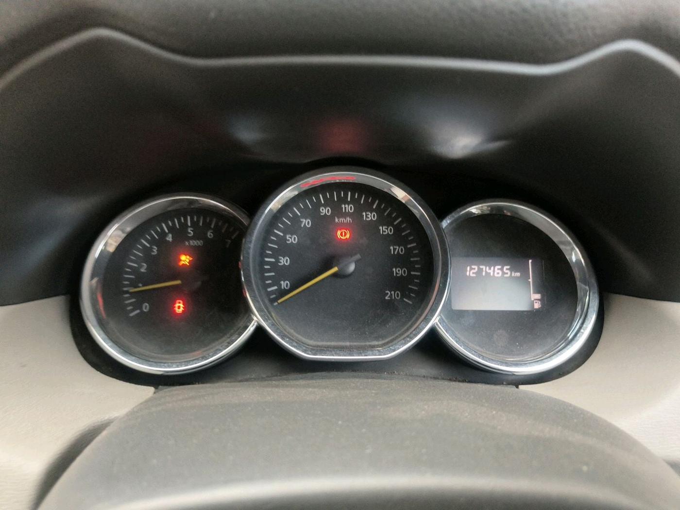 2015 Renault Duster 110 PS RXL DIESEL, Diesel, Manual, 1,27,465 km, interior