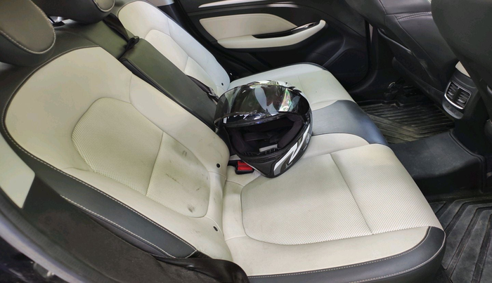 2021 MG ASTOR SHARP 1.5 CVT, Petrol, Automatic, 64,000 km, interior