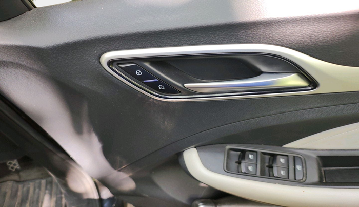 2021 MG ASTOR SHARP 1.5 CVT, Petrol, Automatic, 64,000 km, interior