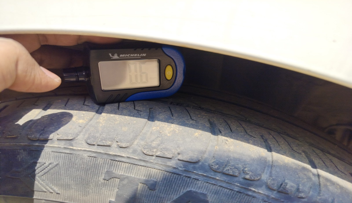 2016 Hyundai Xcent SX 1.2, Petrol, Manual, 81,910 km, tyre