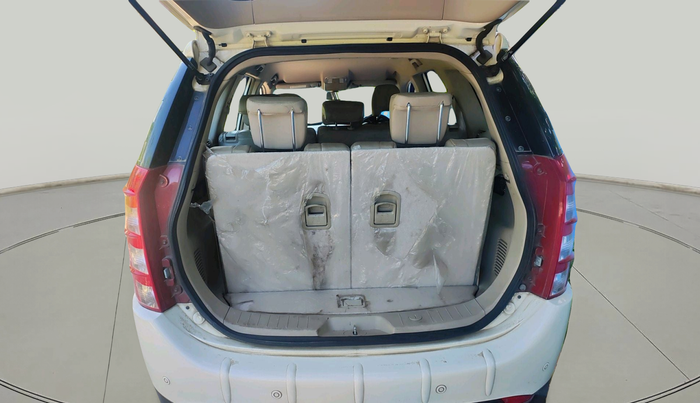 2015 Mahindra XUV500 W6, Diesel, Manual, 69,386 km, exterior