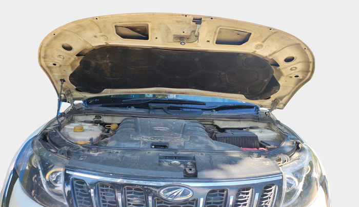 2015 Mahindra XUV500 W6, Diesel, Manual, 69,386 km, exterior