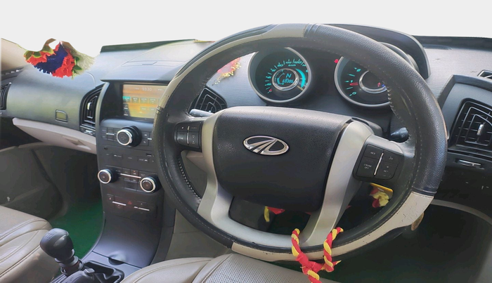 2015 Mahindra XUV500 W6, Diesel, Manual, 69,386 km, interior
