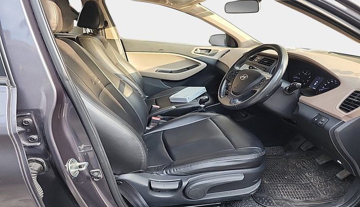 2017 Hyundai Elite i20 ASTA 1.2 (O), Petrol, Manual, 38,960 km, interior