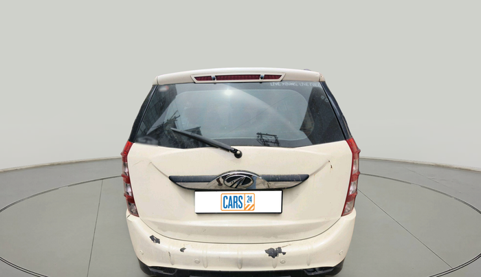 2015 Mahindra XUV500 W10, Diesel, Manual, 83,500 km, exterior