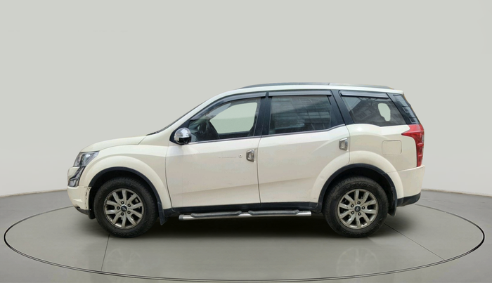 2015 Mahindra XUV500 W10, Diesel, Manual, 83,500 km, exterior