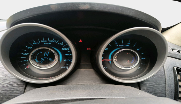 2015 Mahindra XUV500 W10, Diesel, Manual, 83,500 km, interior