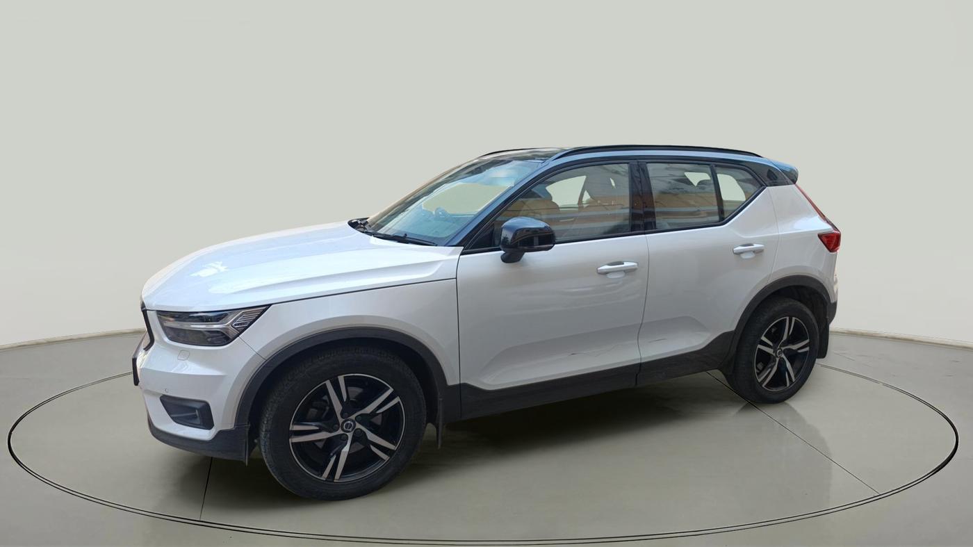 2020 Volvo XC 40 T4 R Design, Petrol, Automatic, 63,710 km, exterior