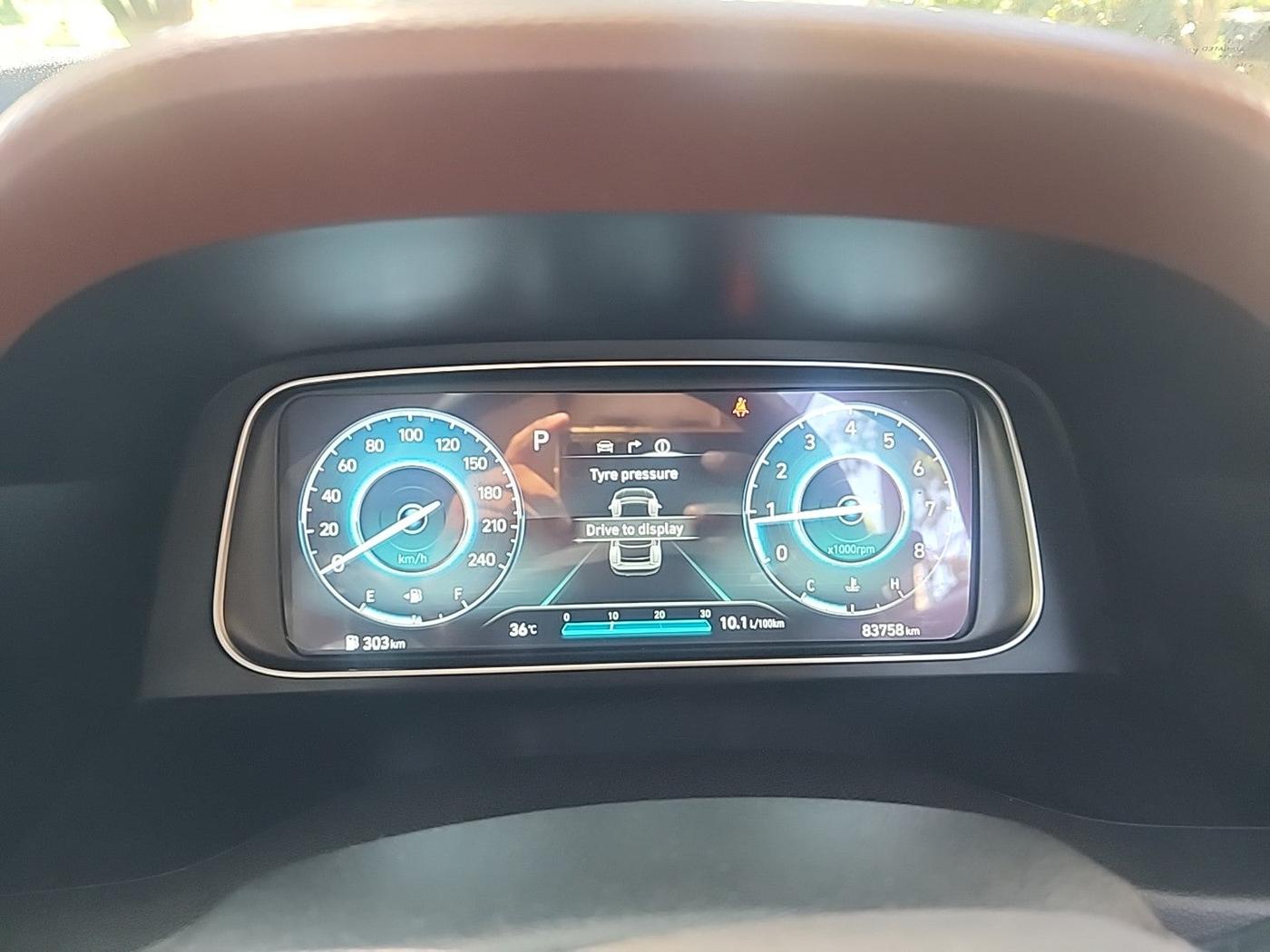 2022 Hyundai ALCAZAR 2.0 SIGNATURE (O) AT 6STR, Petrol, Automatic, 85,000 km, interior