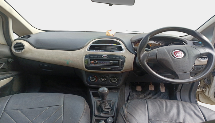 2014 Fiat Punto EVO ACTIVE 1.2, Petrol, Manual, 1,27,414 km, interior