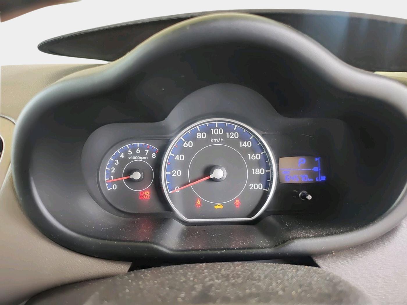 2013 Hyundai i10 MAGNA 1.2 AT, Petrol, Automatic, 64,570 km, interior