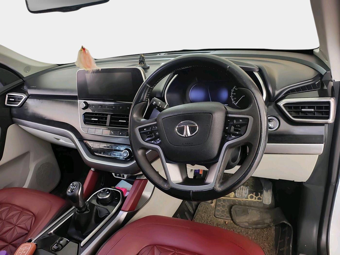 2021 Tata Safari XZ PLUS, Diesel, Manual, 1,04,664 km, interior
