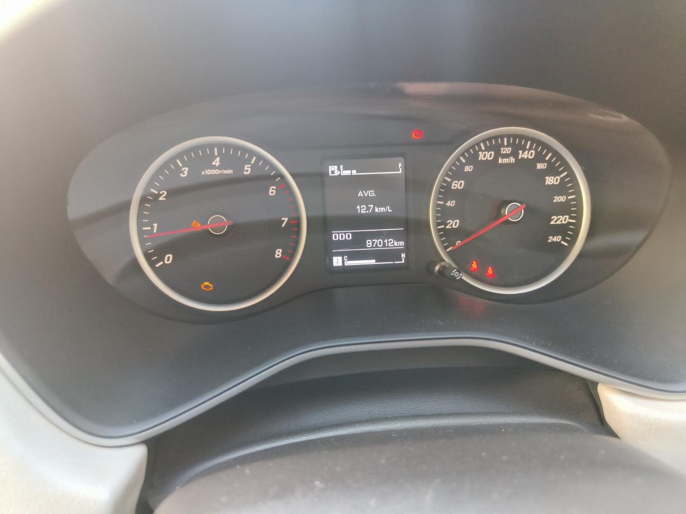 2021 MG HECTOR PLUS STYLE 2.0 DIESEL TURBO MT 7-STR, Diesel, Manual, 97,012 km, interior