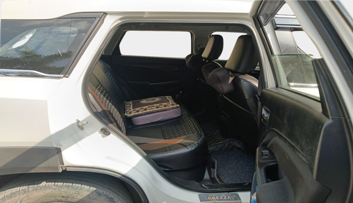 2023 Maruti BREZZA VXI, Petrol, Manual, 31,454 km, interior