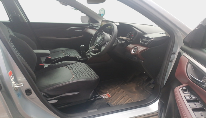 2025 Maruti Grand Vitara ZETA SMART HYBRID, Petrol, Manual, 1,214 km, interior