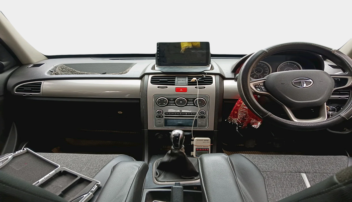 2016 Tata Safari Storme 2.2 EX 4X2, Diesel, Manual, 25,534 km, interior