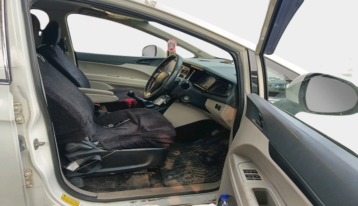 2019 Mahindra MARAZZO M2 8 STR, Diesel, Manual, 1,71,341 km, interior