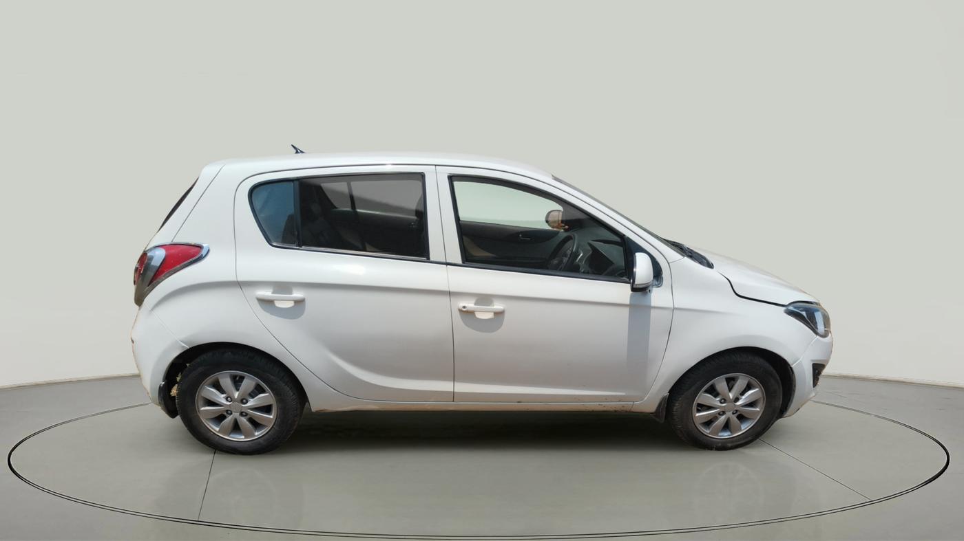 2013 Hyundai i20 SPORTZ 1.2, Petrol, Manual, 84,972 km, exterior