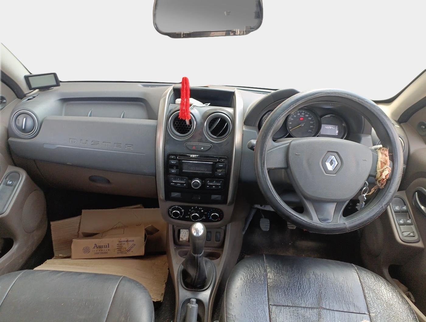 2016 Renault Duster RXE 1.6 PETROL, Petrol, Manual, 48,296 km, interior